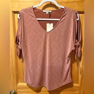 Green Envelope cold shoulder v-neck top, women’s S dusty rose NWT